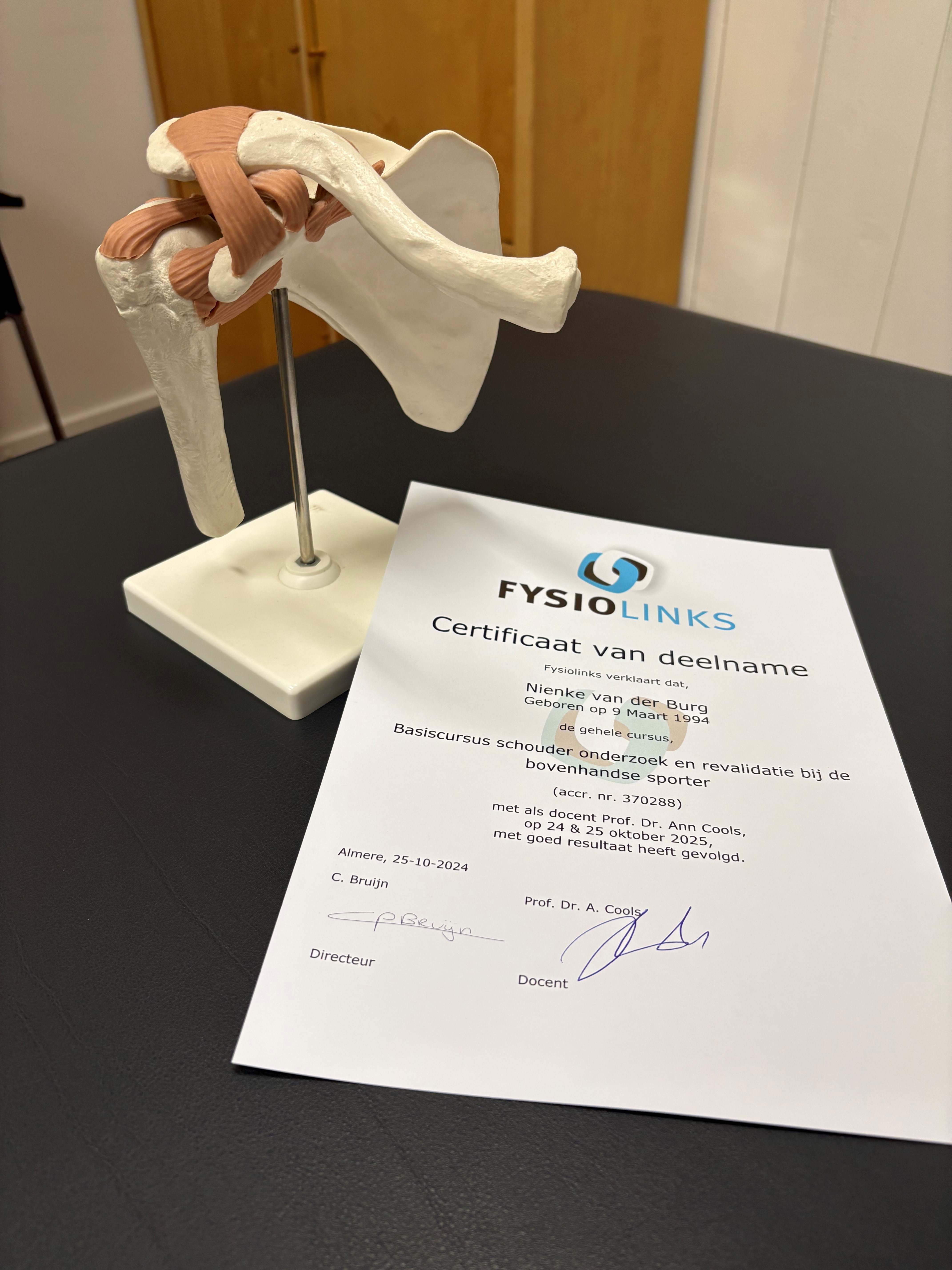 schouder certificaat nienke foto